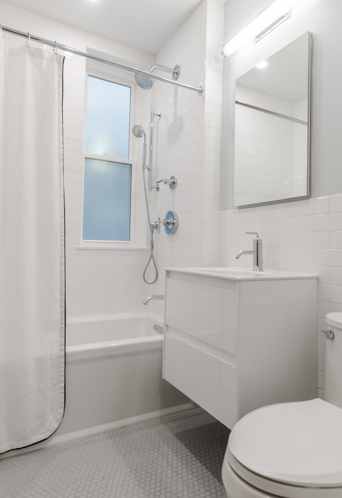 How much do shower screens cost?